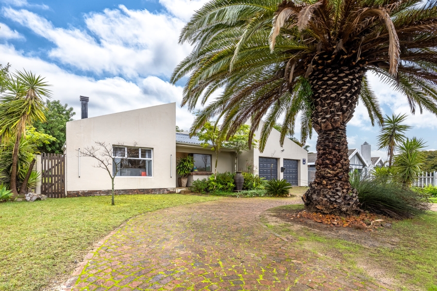 4 Bedroom Property for Sale in Wellway Park East Western Cape